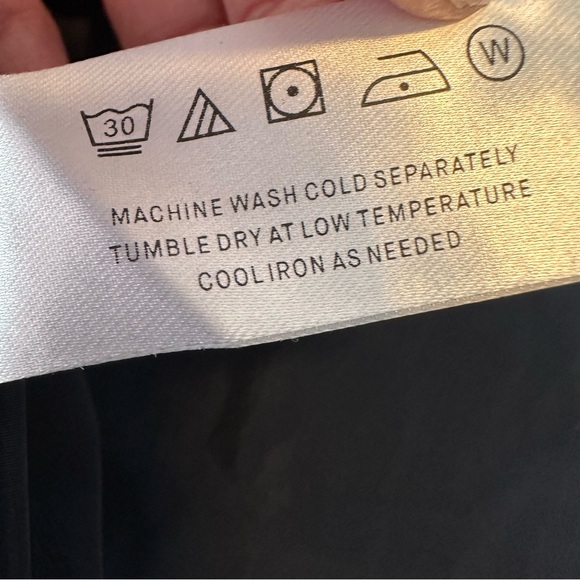 Modern Citizen Oralia Taffeta Tiered Dress M NWOT - Picture 13 of 14